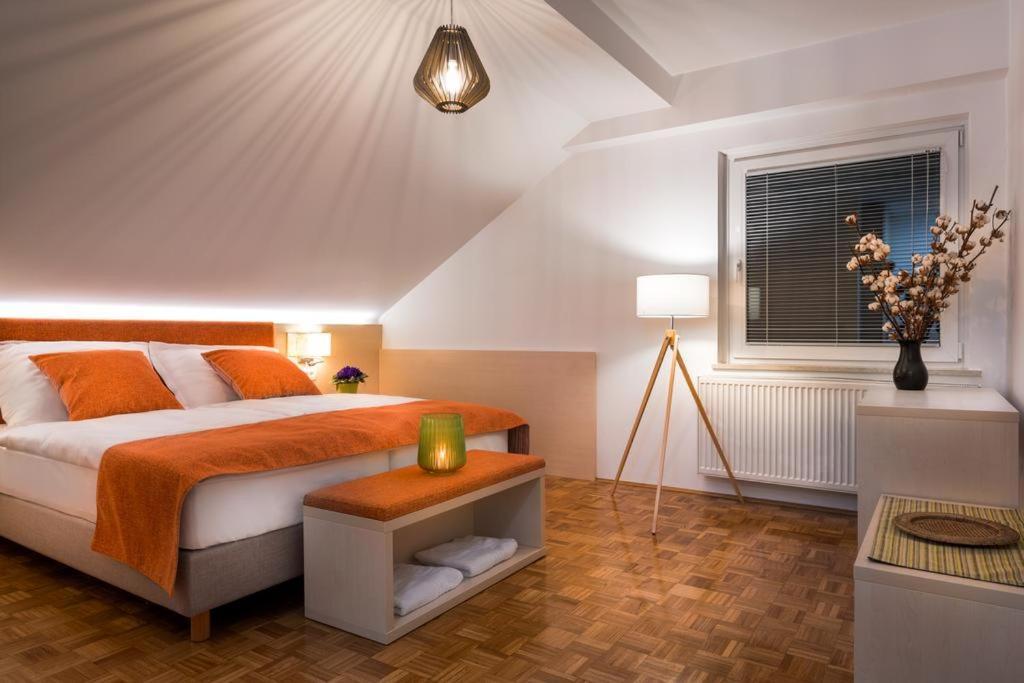 Hotel Gostilna Vovko ノヴォ メスト エクステリア 写真